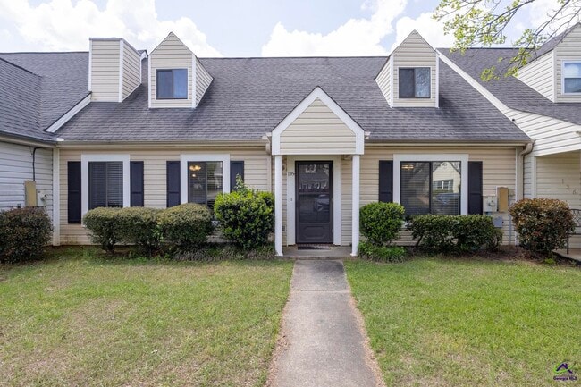 Building Photo - 135 Sussex Dr