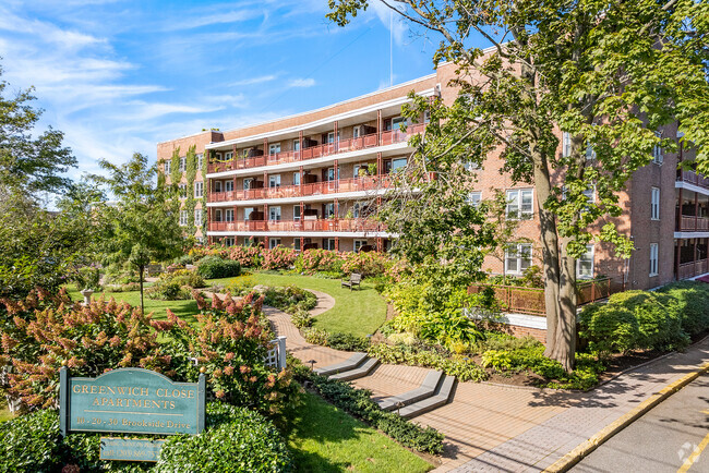 Building Photo - Greenwich Close Apartments