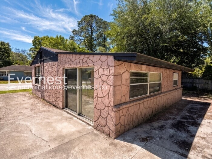 Photo - 2175 W 16th St
