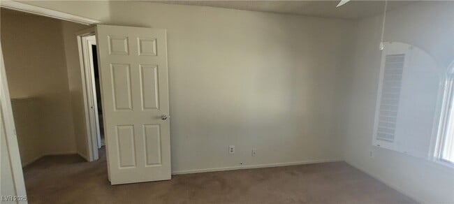 Building Photo - 2995 E Sunset Rd Unit 103