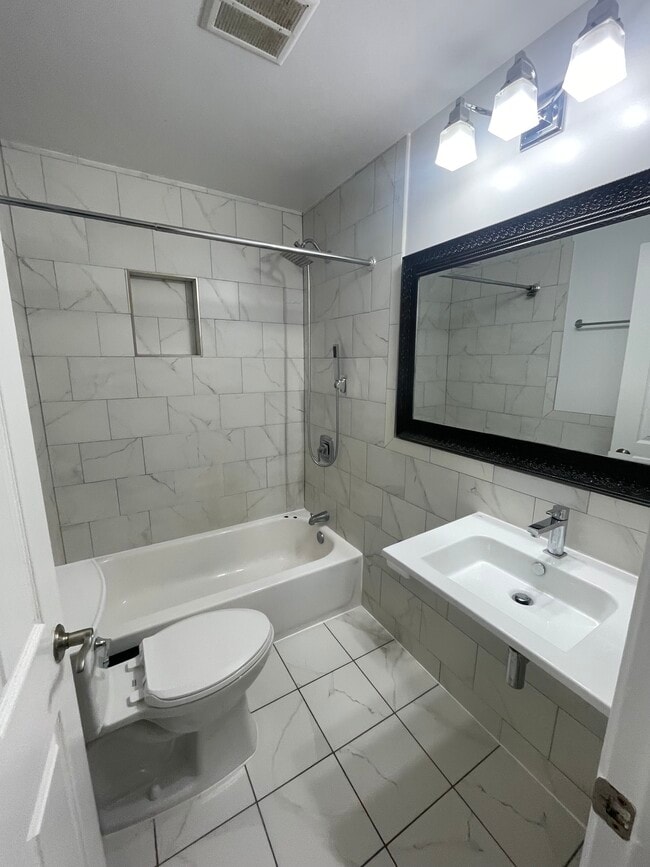 Photo - 13000 Blairmore St