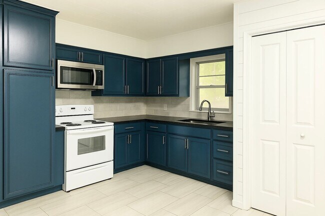 Photo - 106 Richardson Ave Unit A