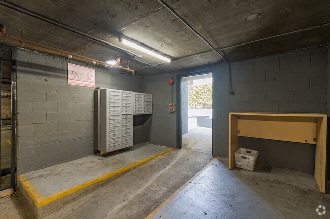 14928 Inglewood Ave