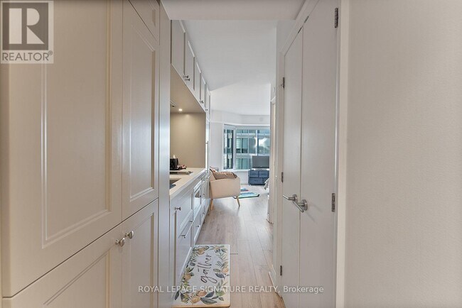 Photo - 155 Yorkville Ave Unité 1013