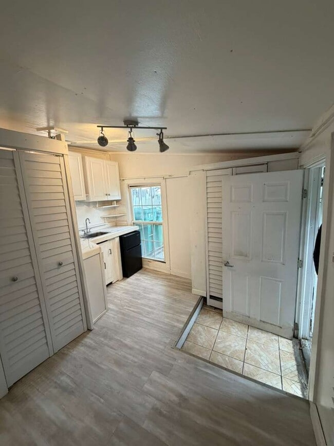 Photo - 1012 Watson St