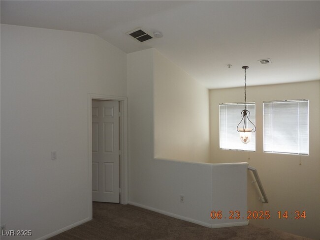 Photo - 707 W Sea Harbor Ct