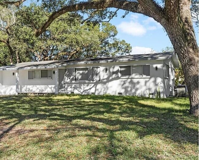 Building Photo - 4121 SW 54th Ct