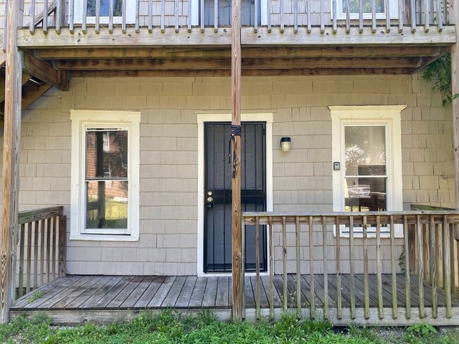 Photo - 198-200 Westwood Ave Akron, OH 44302 MFH2 ... Unit 198