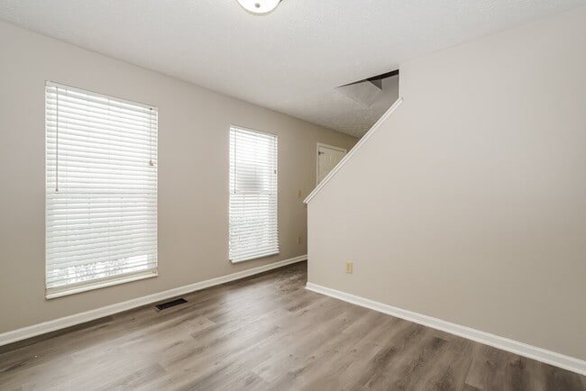 Photo - 2775 Southfield Village Dr