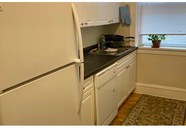 Photo - 329 Kedzie St Unit 2