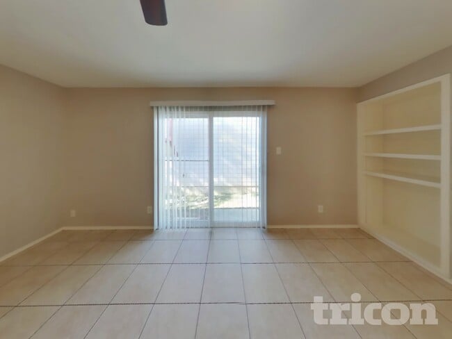 6406 Kensinger Pass