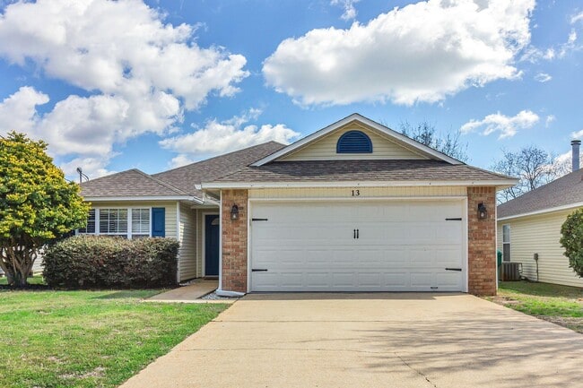 Photo - 13 Kathleen Dr