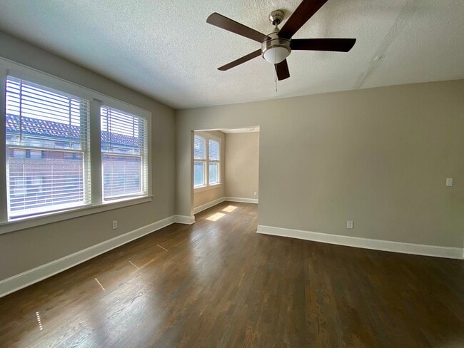Photo - Two Bedroom/One Bathroom, Top Floor Minutes From Beltline Unidad 788-15