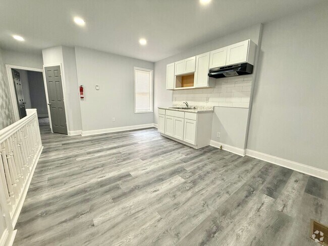 Building Photo - 918 E Woodlawn St Unit 2 Rental