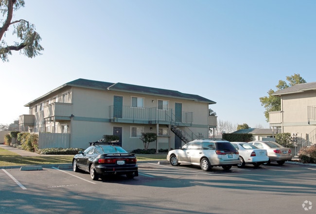 Photo - Village Ceres Apartments