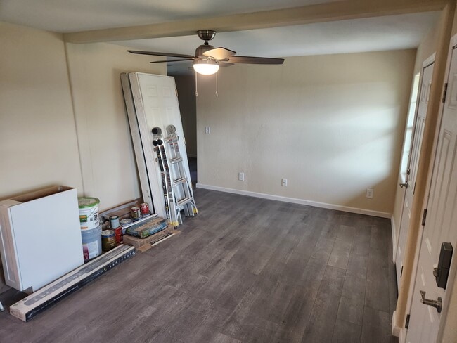 Living/Dining Room - 611 E Highway 11 Unit 1