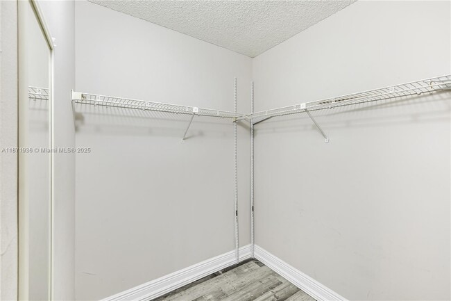 Photo - 18181 NE 31st Ct Unit 304