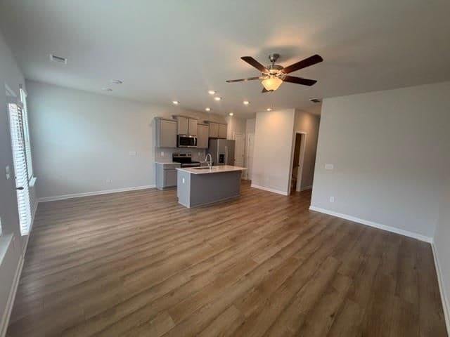 Photo - 348 Navigator Ln