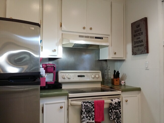 Photo - 2015 Olivera Rd