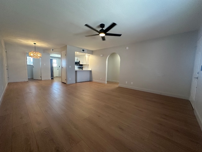 Building Photo - 3330 Tolteca Dr Rental