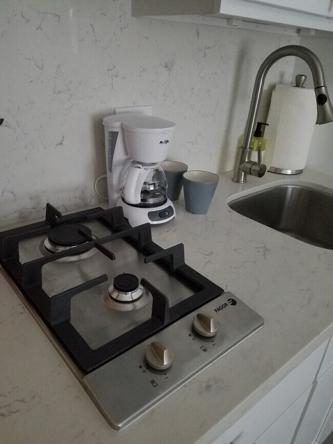 Photo - 5014 Melrose Ave Unit #317