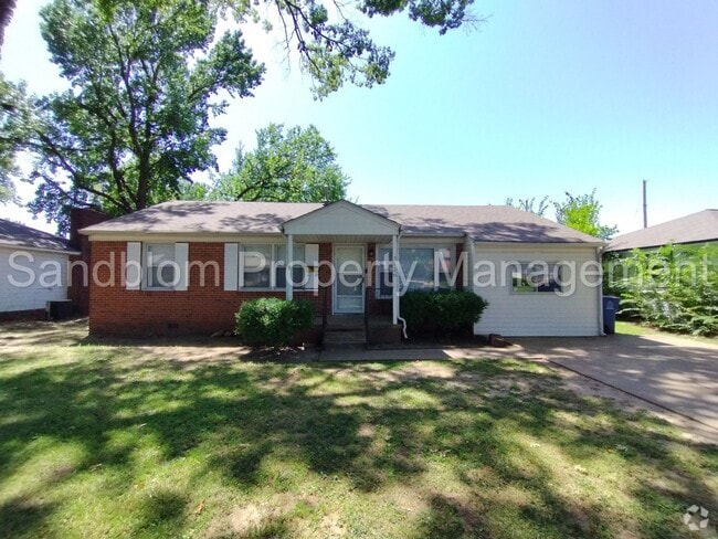 Building Photo - FOR LEASE | Mid-town Tulsa | 2 bed, 1 bath... Rental