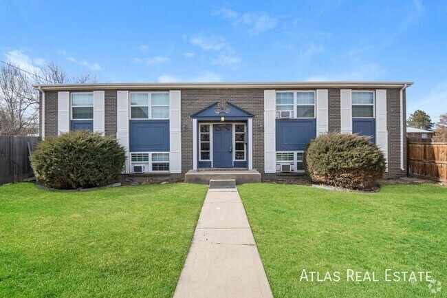 Building Photo - 2377 S Locust St Unit B Rental