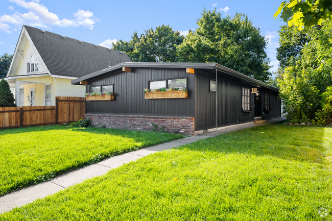 Building Photo - 943 N 7th St Rental