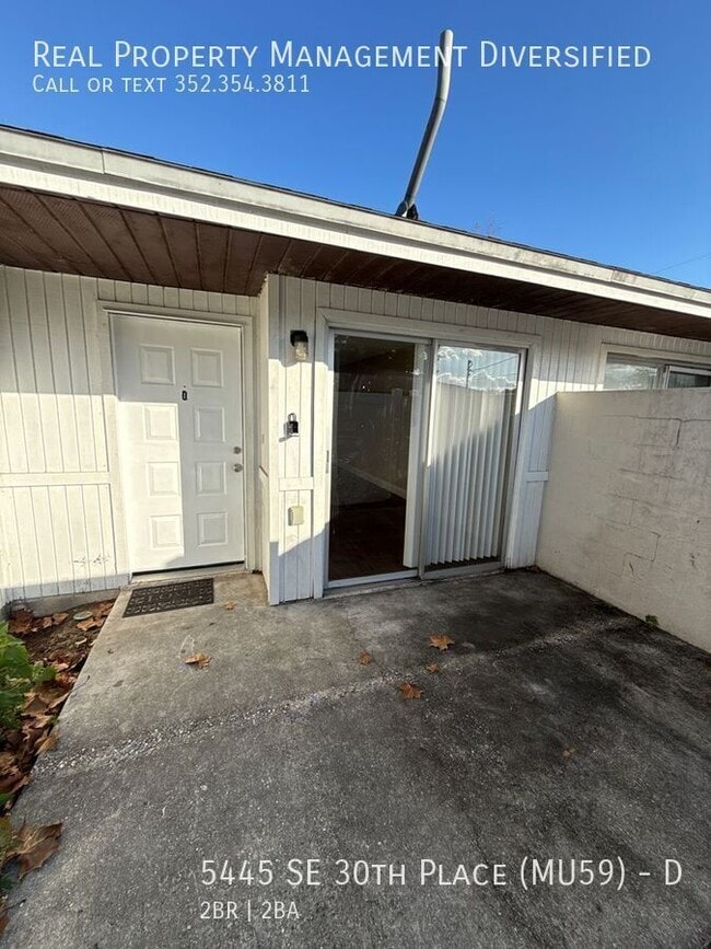 Building Photo - 5445 SE 30th Pl Unit D