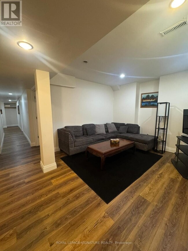Photo - 3974 Foxwood Ave