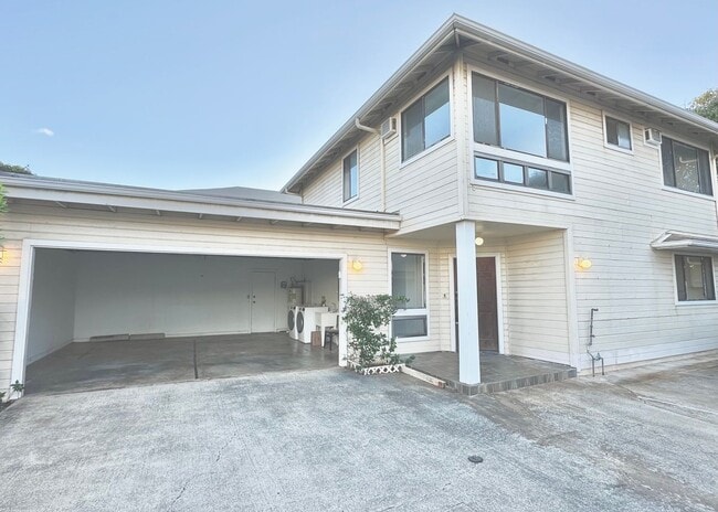 Photo - SPACIOUS 3 BEDROOM 2.5 BATH HOME IN KAIMUKI W/2 CAR GARAGE