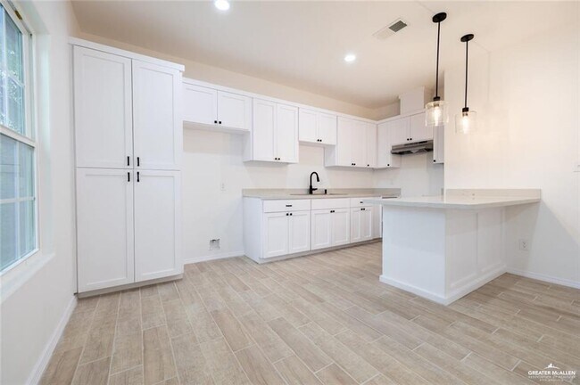 Photo - 22 S San Pedro St