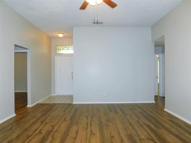 Photo - 1008 Bayfield Dr