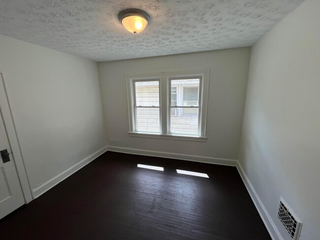 Photo - 920 E 17th Ave