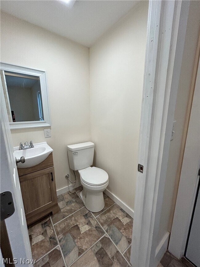 Photo - 316 Henry Ave