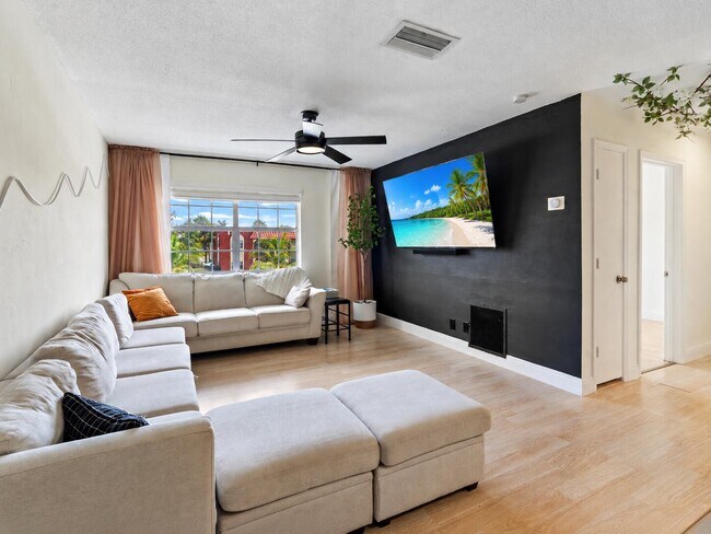299 SW 7th St Unit 2060