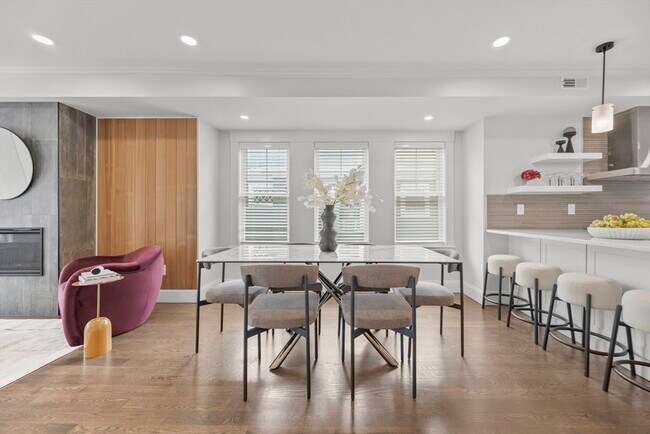 Photo - 72 Governor Winthrop Rd Unidad 2