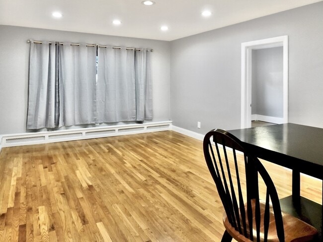 Photo - 541 Adams St Unit 6