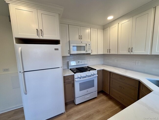 14 Lee Ct Unit 14