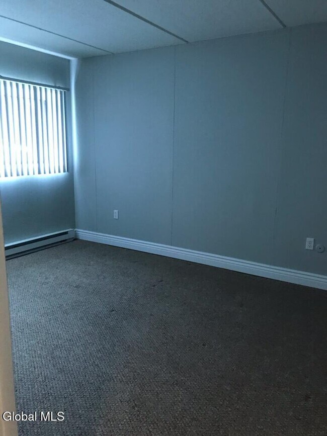 Photo - 82 Crescent St Unit 11H