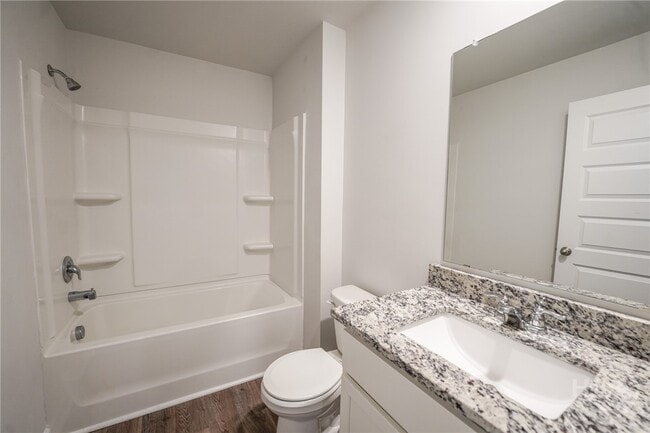 Photo - 412 Coconut Dr