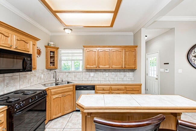 Photo - Inviting 3 Bedroom Home Minutes from Bluebonnet