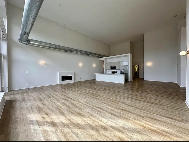 Photo - 3207 N Narragansett Ave