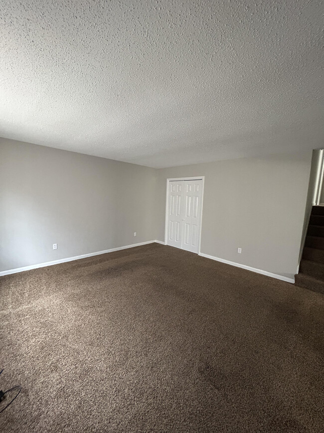 Photo - 208 Ridgewood Ave