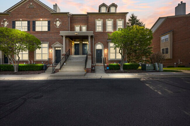 Photo - 29374 Glen Oaks Blvd W