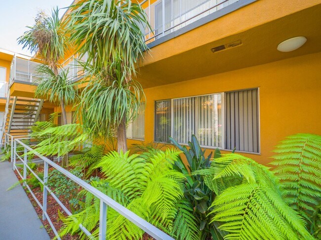 Photo - 1166 S. Crenshaw Blvd