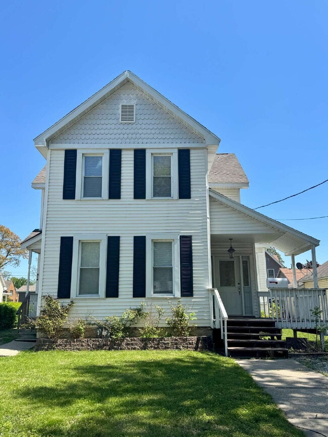 Building Photo - Ottawa Southside – 3 Bed / 2 Bath Duplex Unit Lower