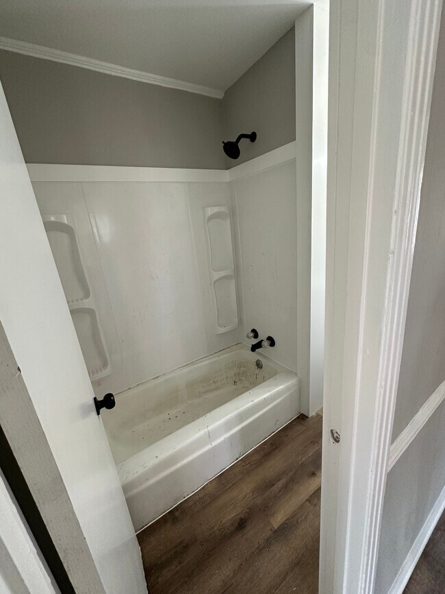 Photo - 808 Cobb Cir