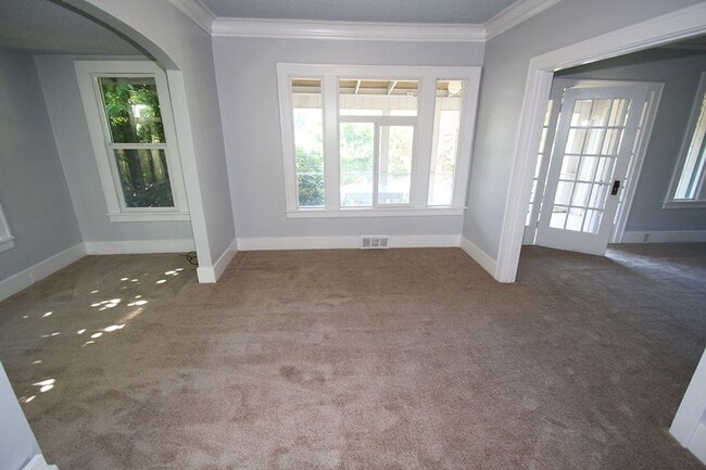 Photo - 18824 Bothell Way NE