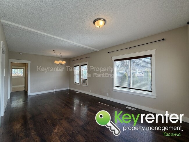 Photo - 2601 S 53rd St